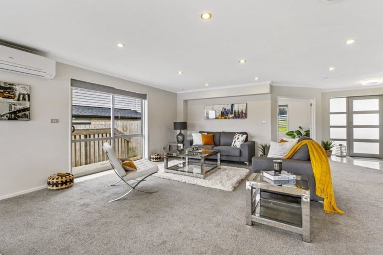 Photo of property in 2f Wood Street, Papakura, 2110