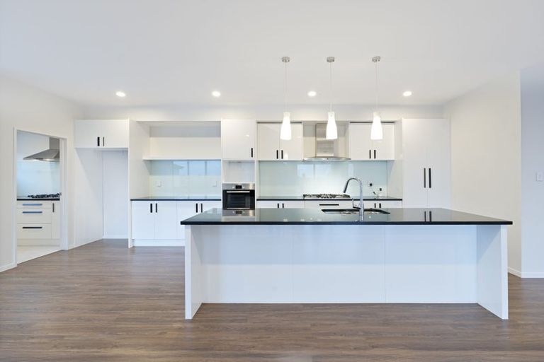 Photo of property in 55 Platinum Rise, Ranui, Auckland, 0612