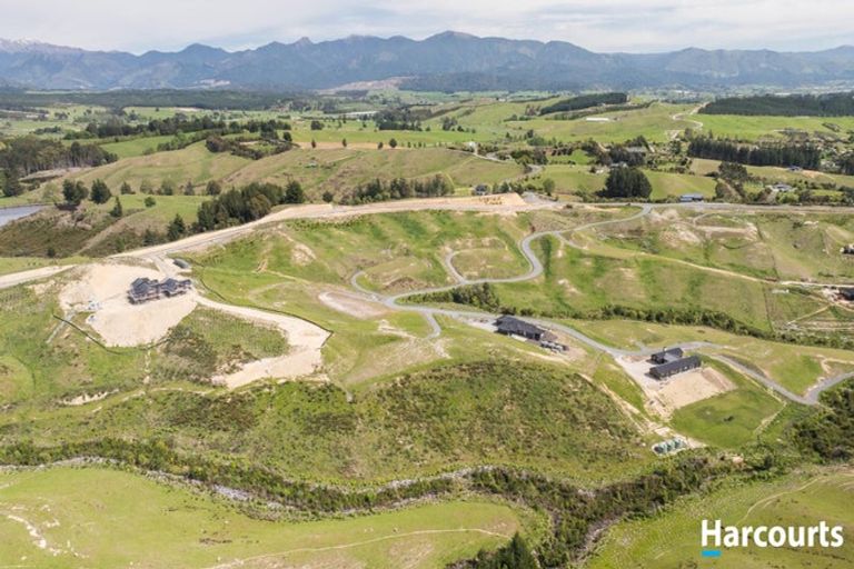 Photo of property in 30 Tirohanga Moana Way, Tasman, 7175