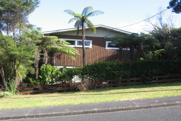 Photo of property in 17 Kauri Road, Birkenhead, Auckland, 0626