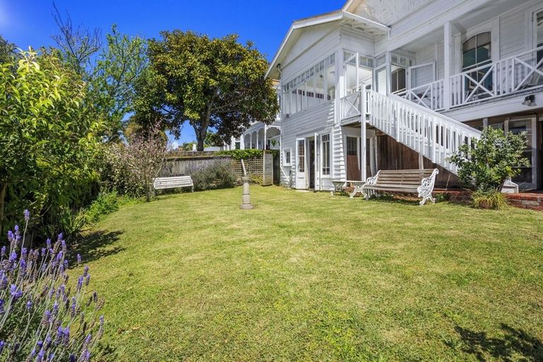 Photo of property in 63 Princes Street, Northcote Point, Auckland, 0627