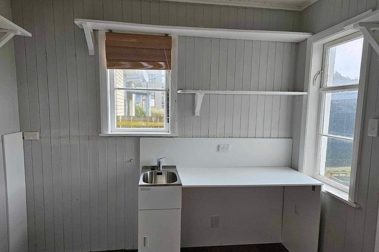 Photo of property in 125 Oxford Terrace, Epuni, Lower Hutt, 5011