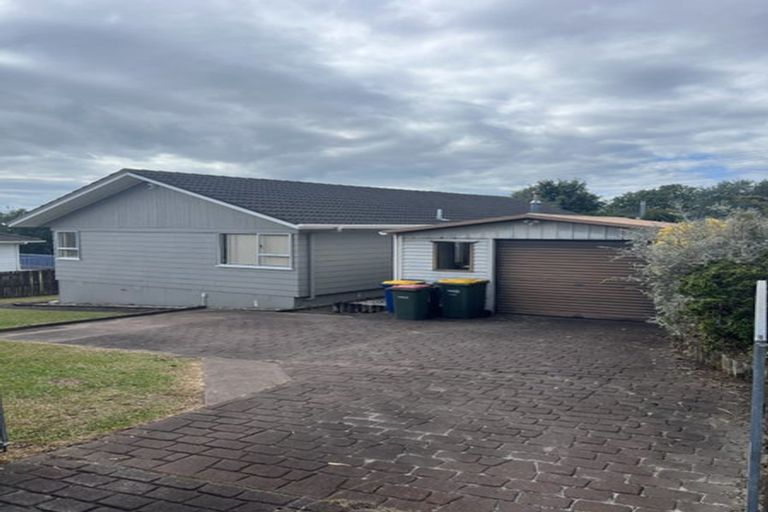 Photo of property in 7 Meadowood Drive, Unsworth Heights, Auckland, 0632