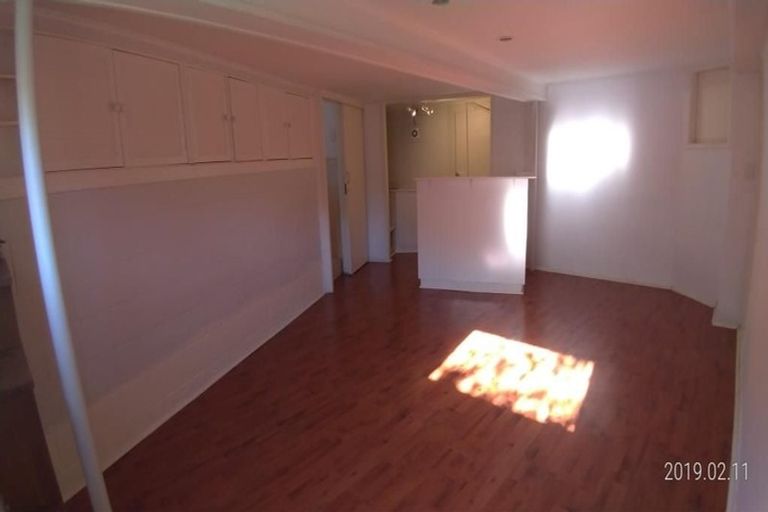 Photo of property in 1/12 Bond Crescent, Forrest Hill, Auckland, 0620