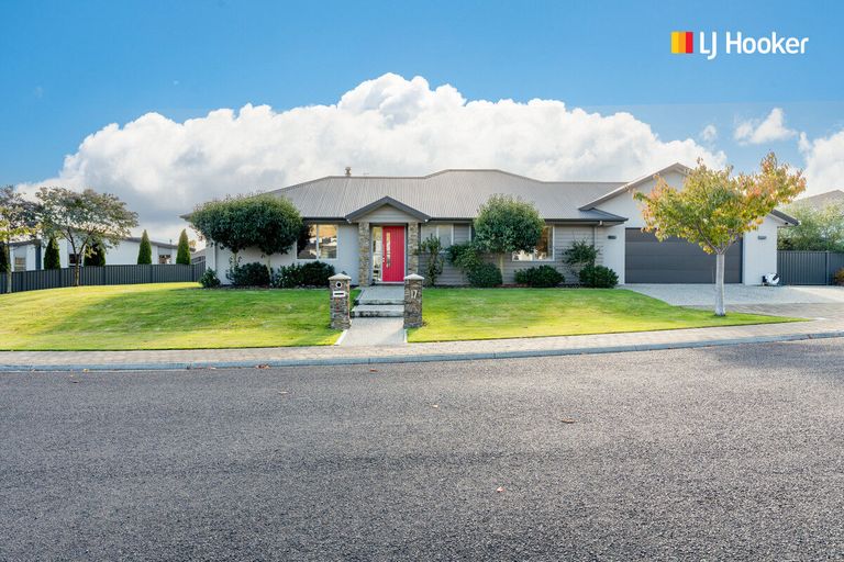Photo of property in 17 Calluna Crescent, Mosgiel, 9024