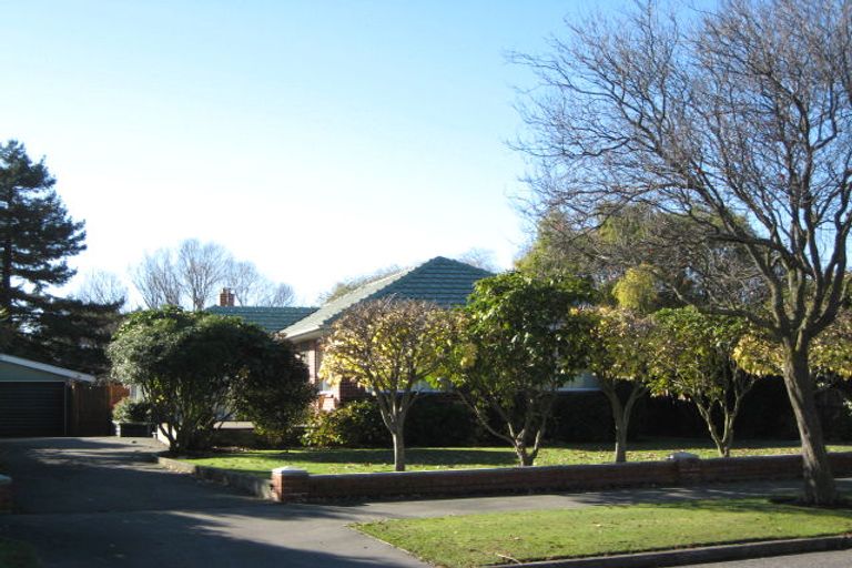 Photo of property in 44 Warren Crescent, Hillmorton, Christchurch, 8025