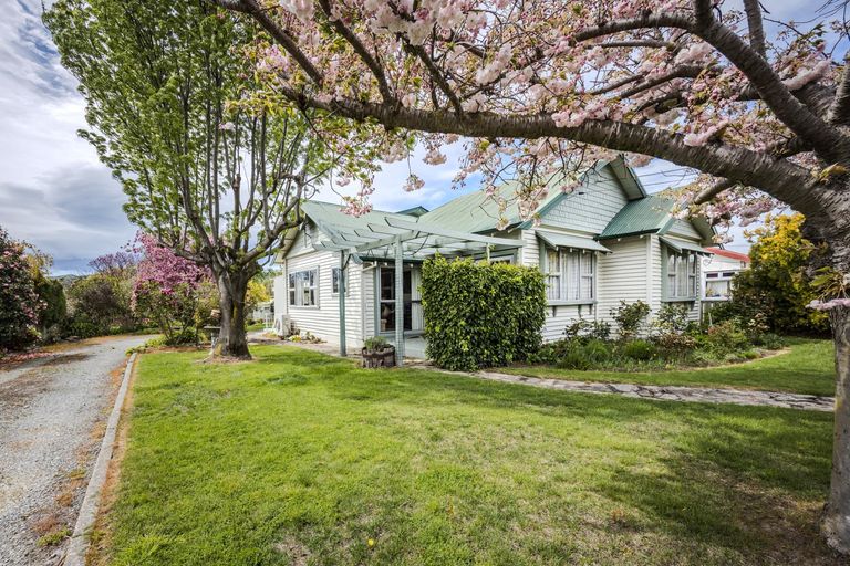 Photo of property in 10 Bowen Street, Kurow, 9435