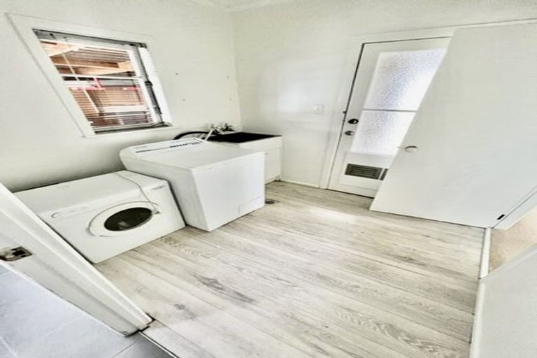 Photo of property in 1/27 Halsey Road, Manurewa, Auckland, 2102