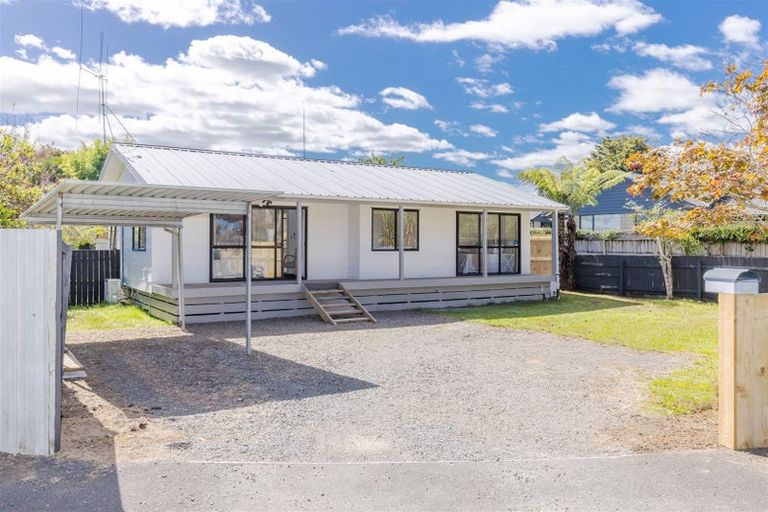 Photo of property in 22b Sandleigh Road, Hamilton Lake, Hamilton, 3204