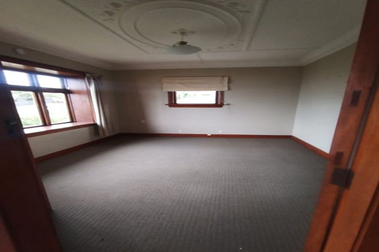 Photo of property in 64 Middleton Road, Kew, Dunedin, 9012