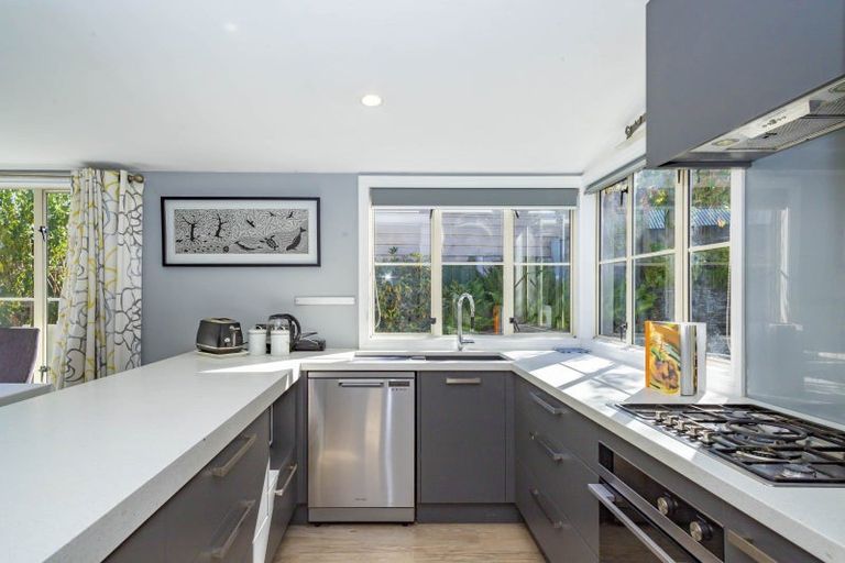 Photo of property in 9 Mcdonnell Road, Arrowtown, 9302