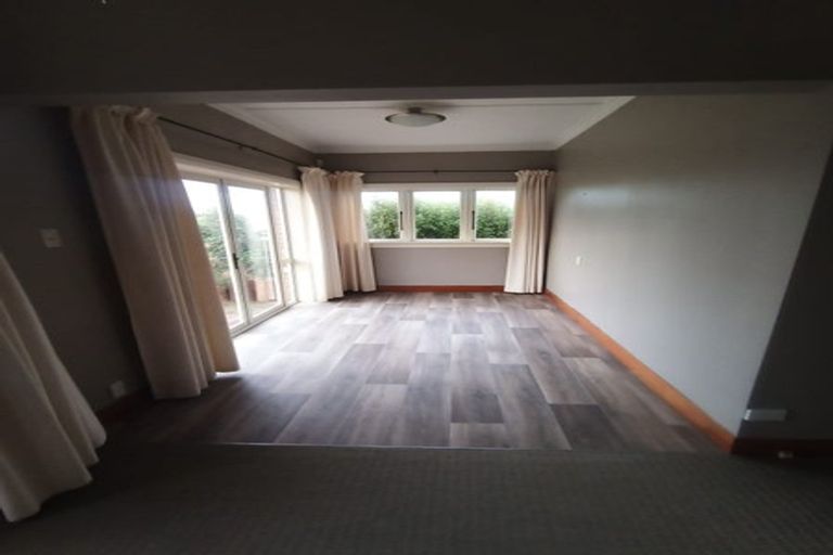 Photo of property in 64 Middleton Road, Kew, Dunedin, 9012