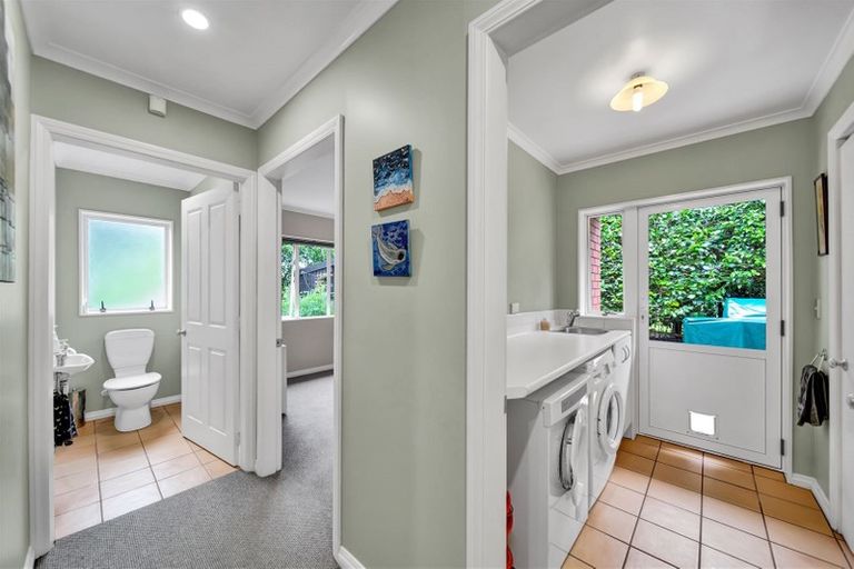 Photo of property in 12b Frank Frethey Place, Highlands Park, New Plymouth, 4312