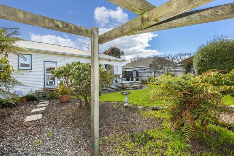 Photo of property in 32 Mcparland Street, Ebdentown, Upper Hutt, 5018