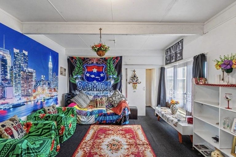 Photo of property in 17 Potaka Street, Marton, 4710