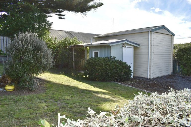 Photo of property in 71 Moana Street, Otaki Beach, Otaki, 5512