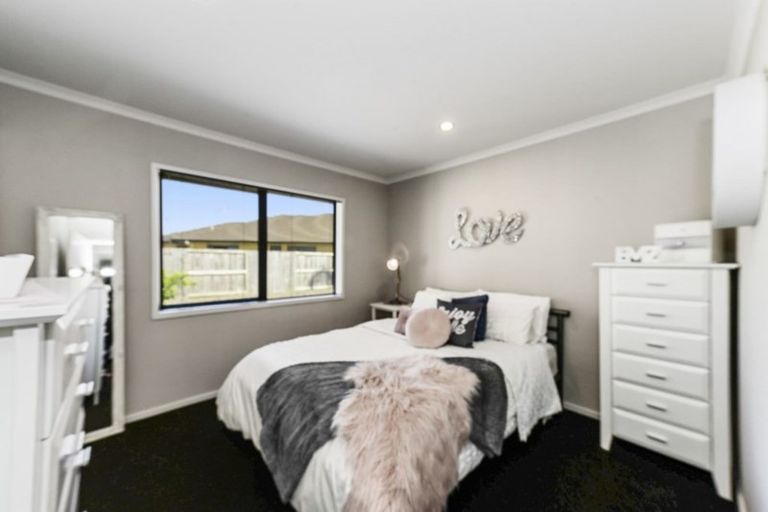 Photo of property in 23 Piwakawaka Court, Rototuna North, Hamilton, 3210