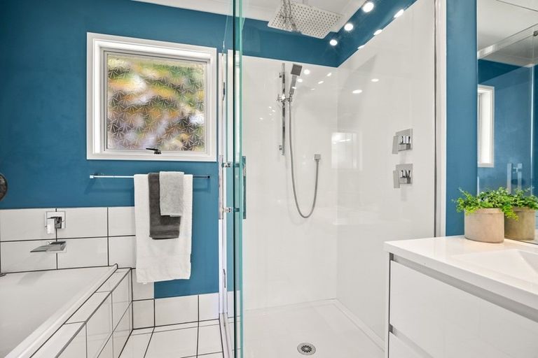 Photo of property in 17 Fiona Place, Dinsdale, Hamilton, 3204