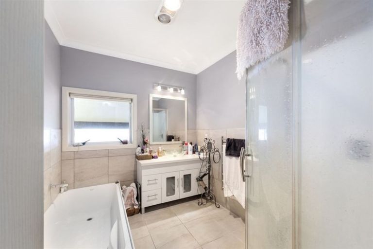 Photo of property in 24 Ngahere Street, Otumoetai, Tauranga, 3110