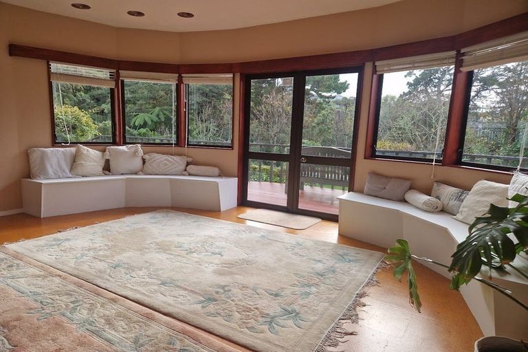 Photo of property in 18 Corrondella Grove, Belmont, Lower Hutt, 5010