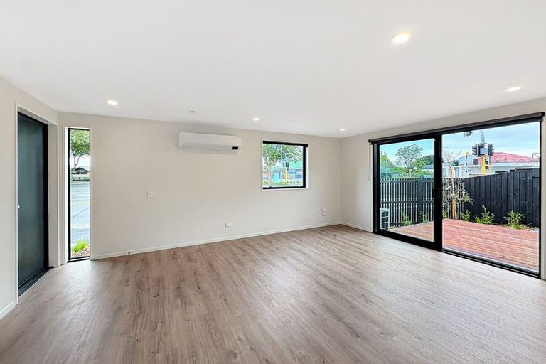 Photo of property in 2/590 Gloucester Street, Linwood, Christchurch, 8011