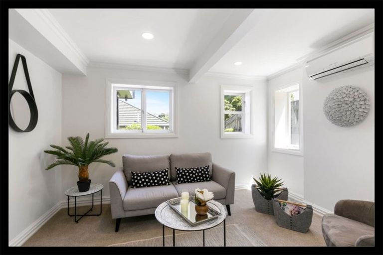 Photo of property in 118 Cashmere Avenue, Khandallah, Wellington, 6035