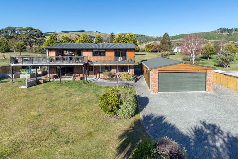 Photo of property in 11 Yasmin Lane, Kinloch, Taupo, 3377