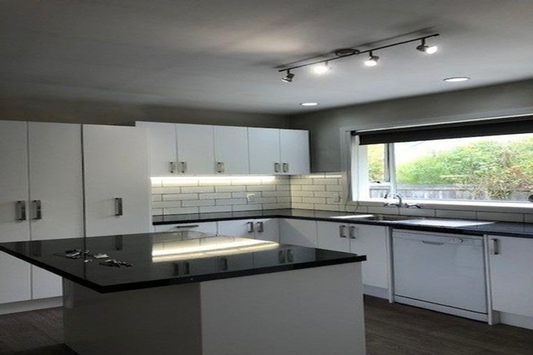 Photo of property in 39 Vagues Road, Northcote, Christchurch, 8052