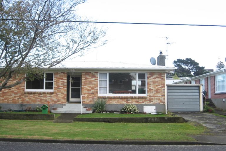 Photo of property in 1/13 Alexander Road, Raumati Beach, Paraparaumu, 5032