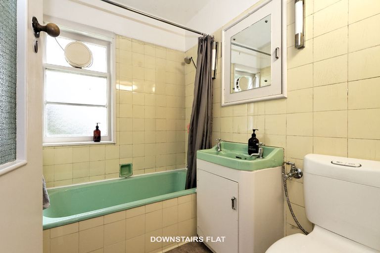 Photo of property in 47 Kopiko Road, Titirangi, Auckland, 0604