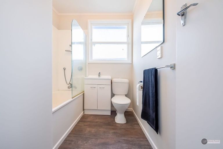 Photo of property in 2/121 Clouston Park Road, Clouston Park, Upper Hutt, 5018