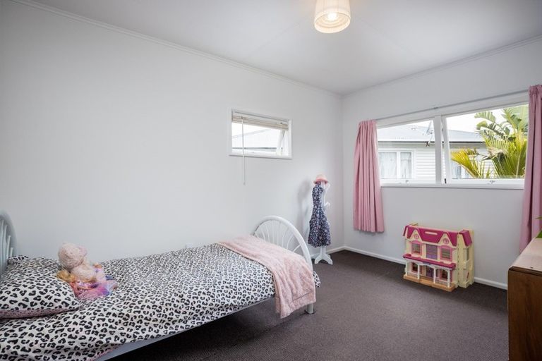 Photo of property in 315 Frankley Road, Ferndale, New Plymouth, 4310