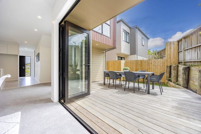 Photo of property in 6d Pax Avenue, Forrest Hill, Auckland, 0620