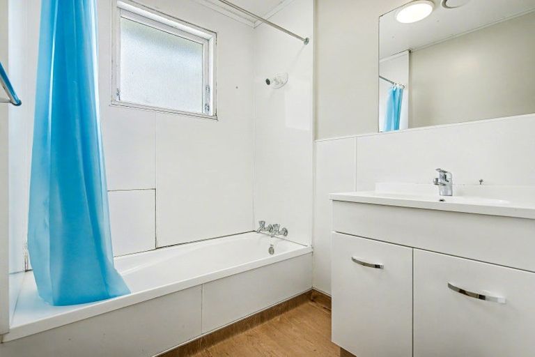 Photo of property in 5 Cresta Place, Onerahi, Whangarei, 0110