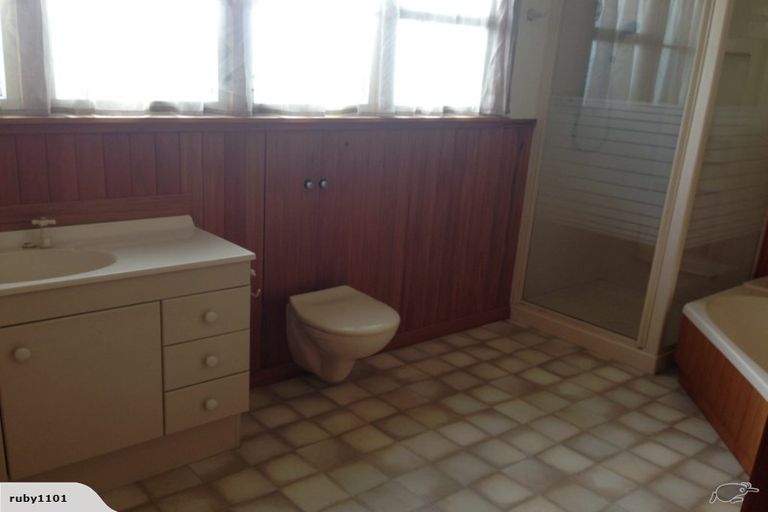 Photo of property in 27 Manuka Street, Hokowhitu, Palmerston North, 4410