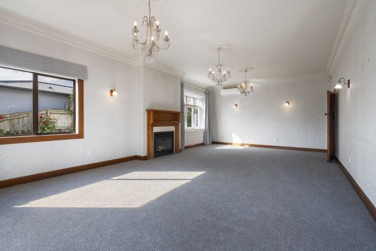 Photo of property in 41 Manapouri Crescent, Hokowhitu, Palmerston North, 4410