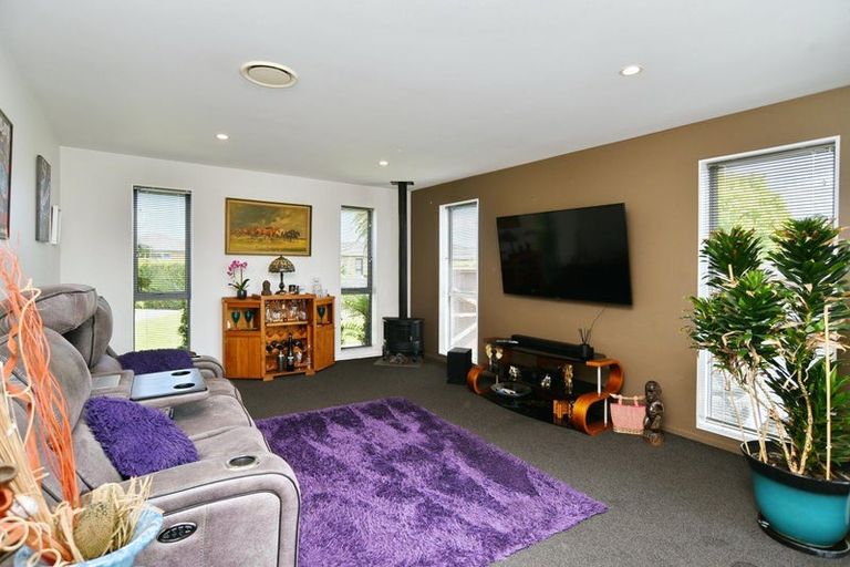 Photo of property in 2 Foxton Drive, Kaiapoi, 7630