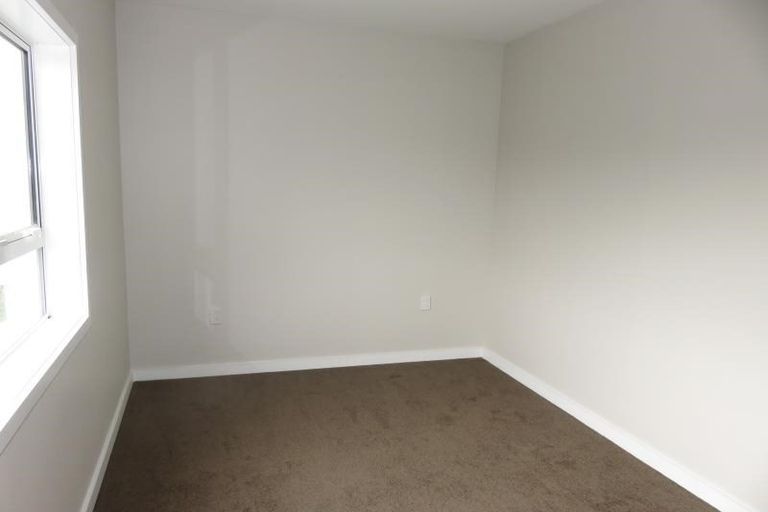 Photo of property in 81 Moorefield Road, Johnsonville, Wellington, 6037