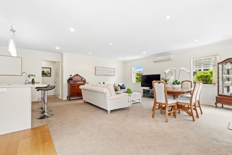 Photo of property in 26b Edward Avenue, Orewa, 0931