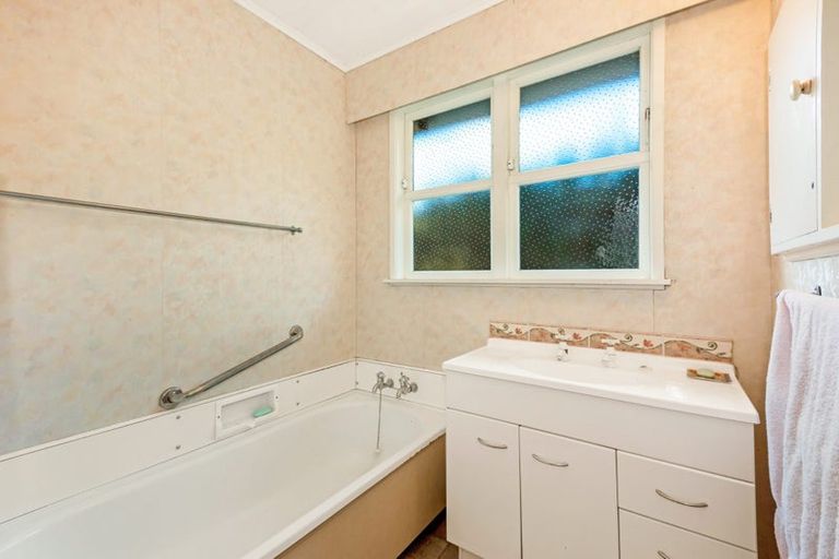 Photo of property in 2 Cleary Street, Waterloo, Lower Hutt, 5011