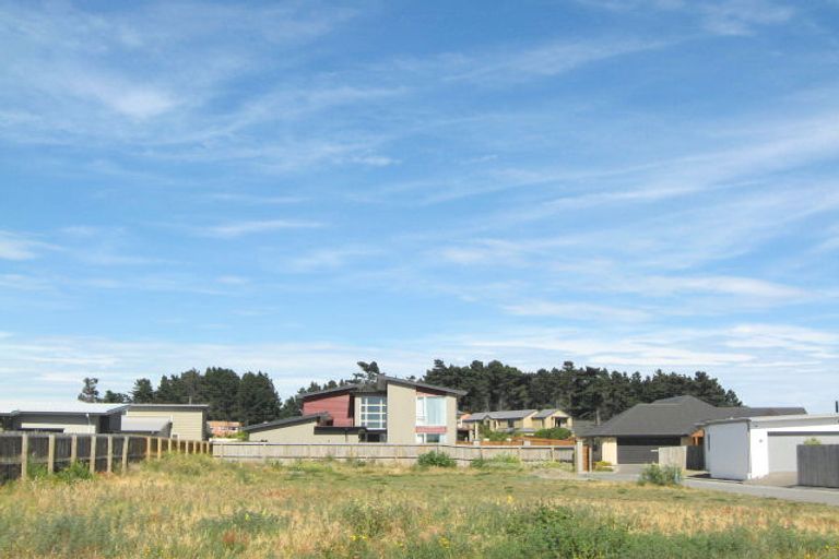 Photo of property in 93 Aston Drive, Waimairi Beach, Christchurch, 8083