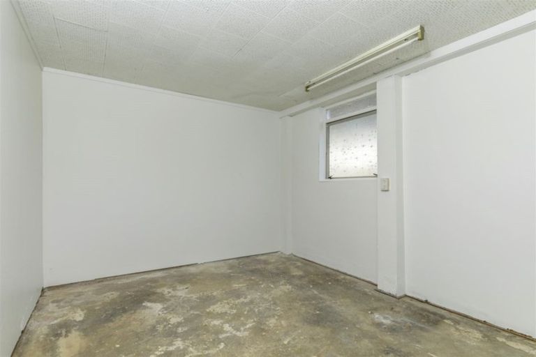 Photo of property in 207 Titirangi Road, Titirangi, Auckland, 0604