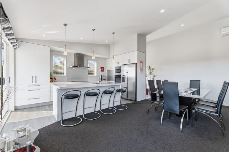 Photo of property in 29 Harding Drive, Papamoa Beach, Papamoa, 3118