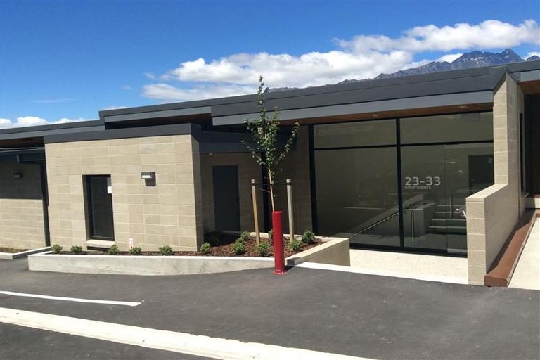 Photo of property in La Residence Du Lac, 26/527 Frankton Road, Queenstown, 9300