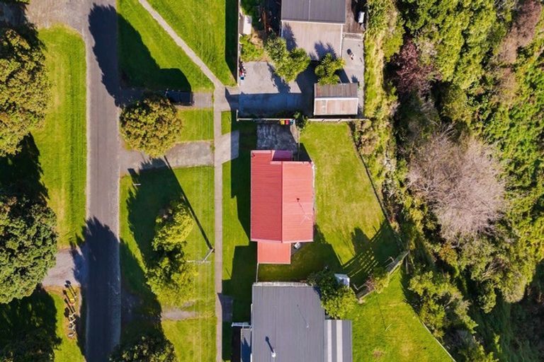 Photo of property in 14 Ohawe Terrace, Ohawe, Hawera, 4671