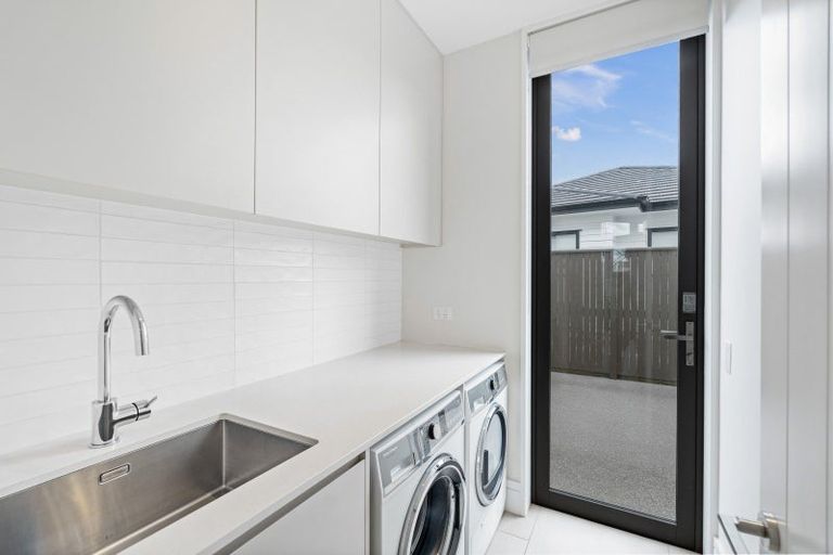 Photo of property in 3 Kuaka Grove, One Tree Point, 0118