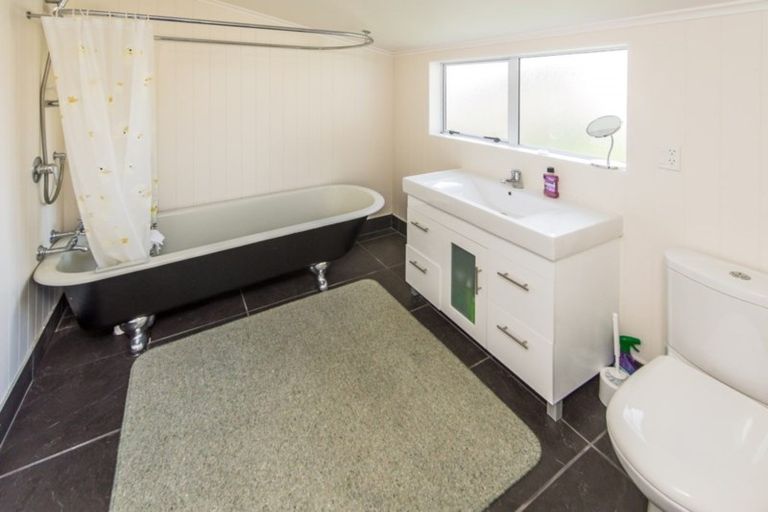 Photo of property in 20 Bryce Street, Castlecliff, Whanganui, 4501