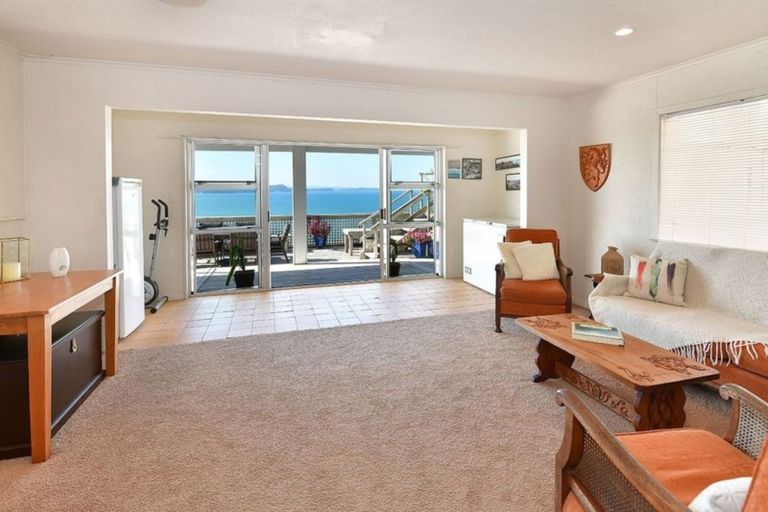 Photo of property in 30 Vipond Road, Stanmore Bay, Whangaparaoa, 0932