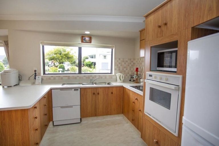 Photo of property in 114 Moana Anu Anu Avenue, Whangamata, 3620