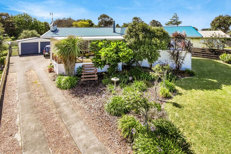 Photo of property in 42 George Street, Waiuku, 2123